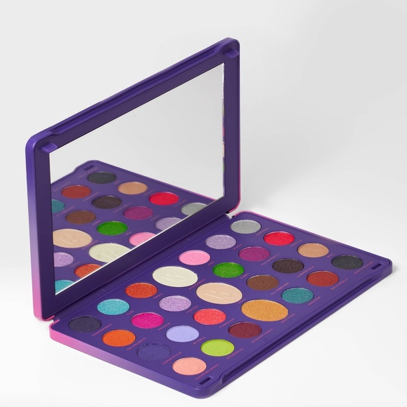 ๐ $23 - Makeup Revolution BRATZ Eyeshadow Palette w/mirror - Picture 10 of 12